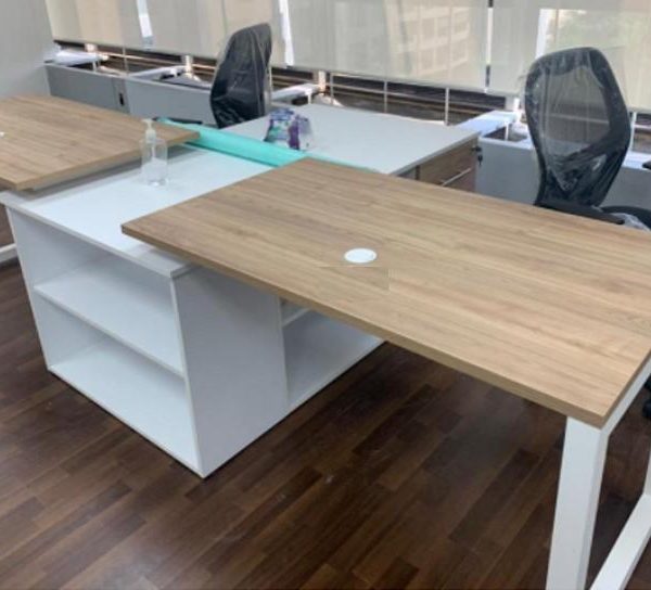 Workstation L2 model Desk